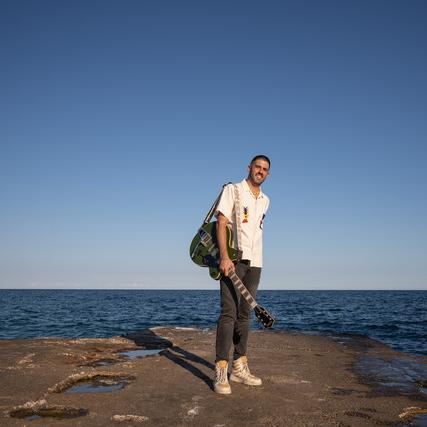 Артист Adria Salas