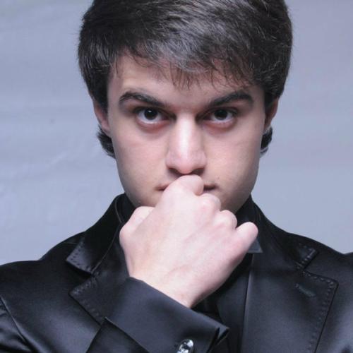 Артист Айдамир Мугу