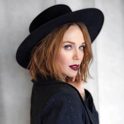 Артист Альбина Джанабаева