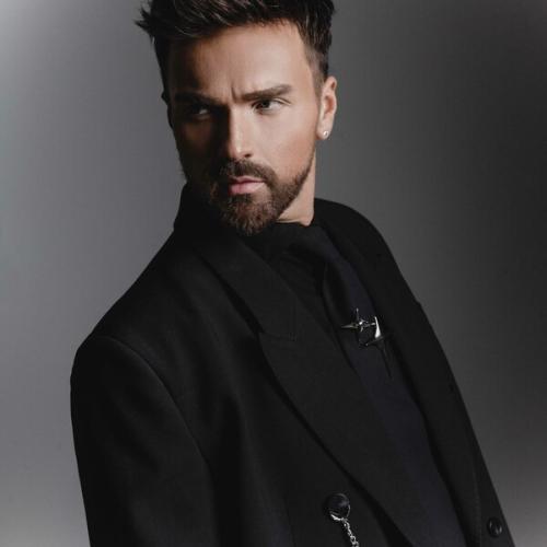 Артист Александр Панайотов