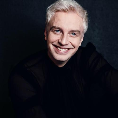 Артист Алексей Гоман