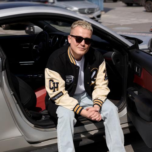 Артист Артур Бесаев