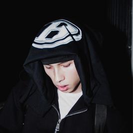 Артист Basstrick