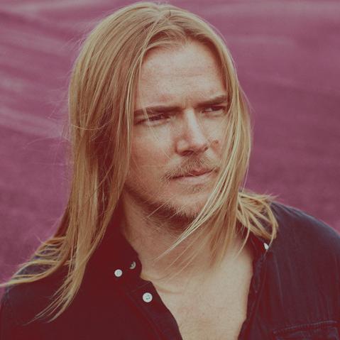 Артист Carl-Louis