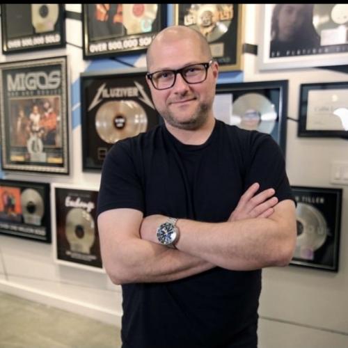 Артист Colin Crooks