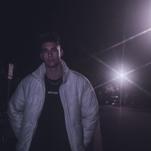 Артист Corey Holland