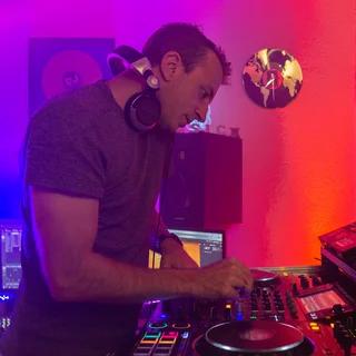 Артист DJ Sebi Music