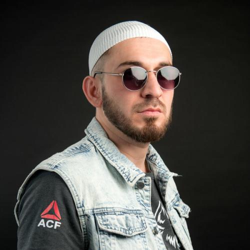 Артист Farzani