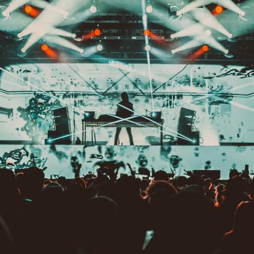 Артист Fransis Derelle