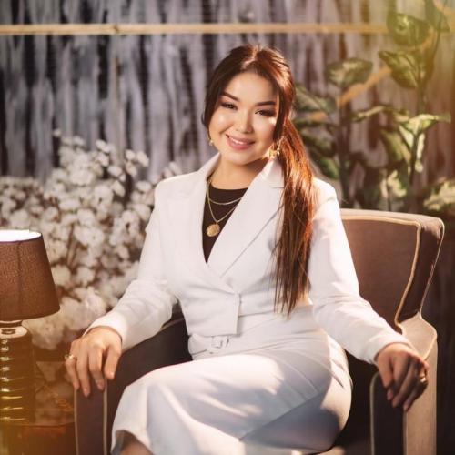 Артист Гүлнұр Басымбекова