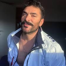 Артист Halil Ibrahim Kurum