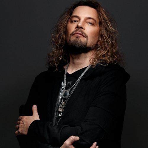 Артист Iskender Paydas