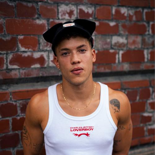 Артист Louis III