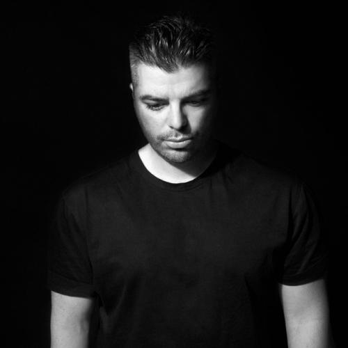 Артист Mark F. Angelo