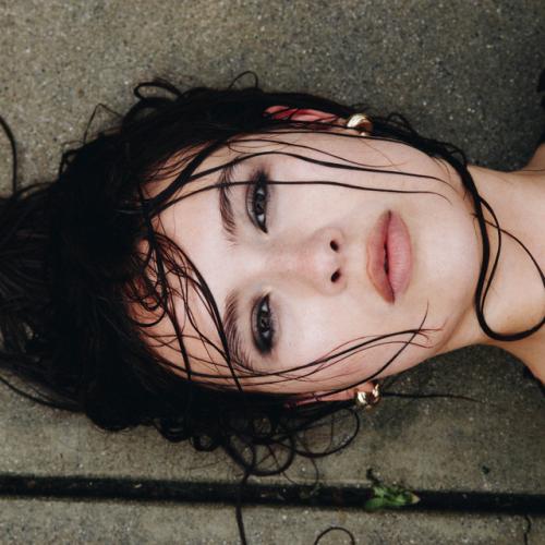 Артист Mimi Webb