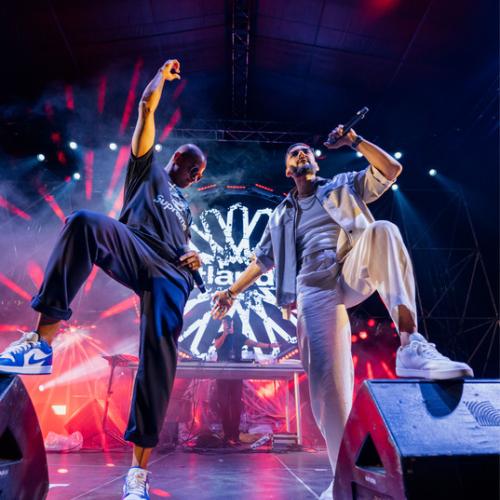 Артист Outlandish