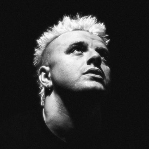 Артист prosecute