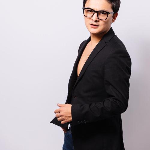 Артист Раша Мұқанов