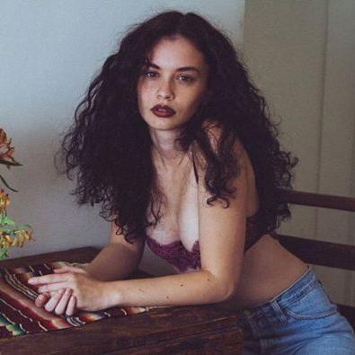 Артист Sabrina Claudio