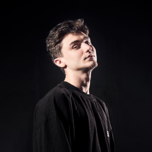 Артист семьсот семь