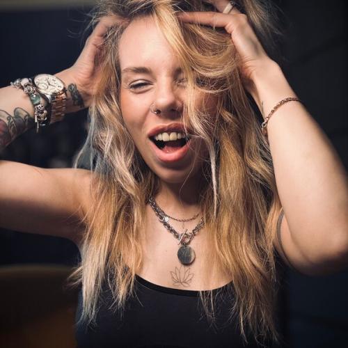 Артист SKANOVA