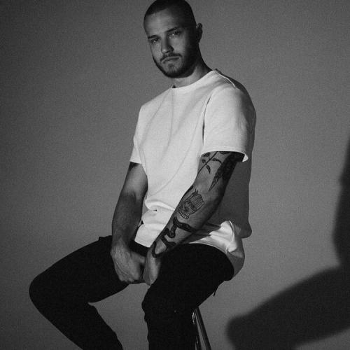 Артист Slykhov