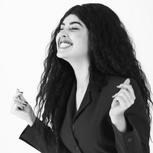 Артист Sündüs Hanedan