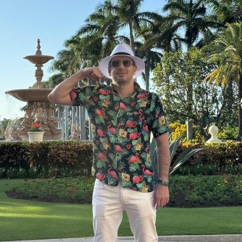 Артист Vakho Brooklyn