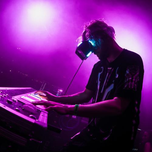 Артист Virtual Riot