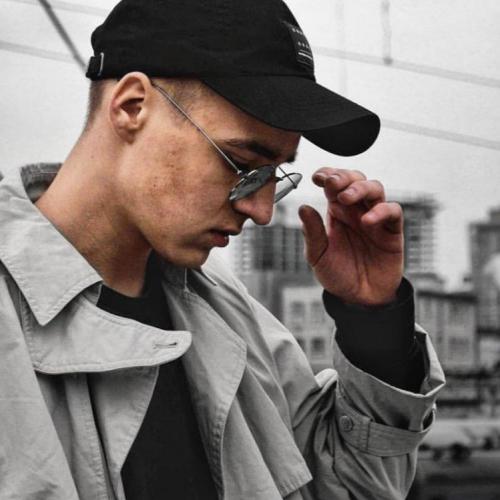 Влад Ступак