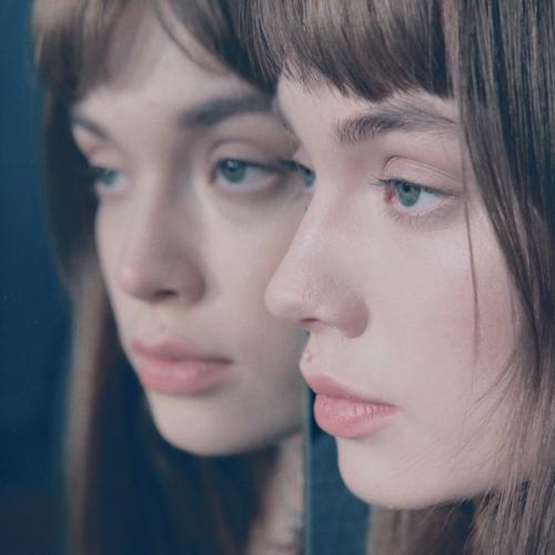 Артист внимание брусника!