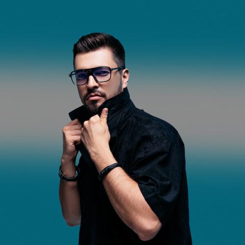 Артист Вячеслав Макаров